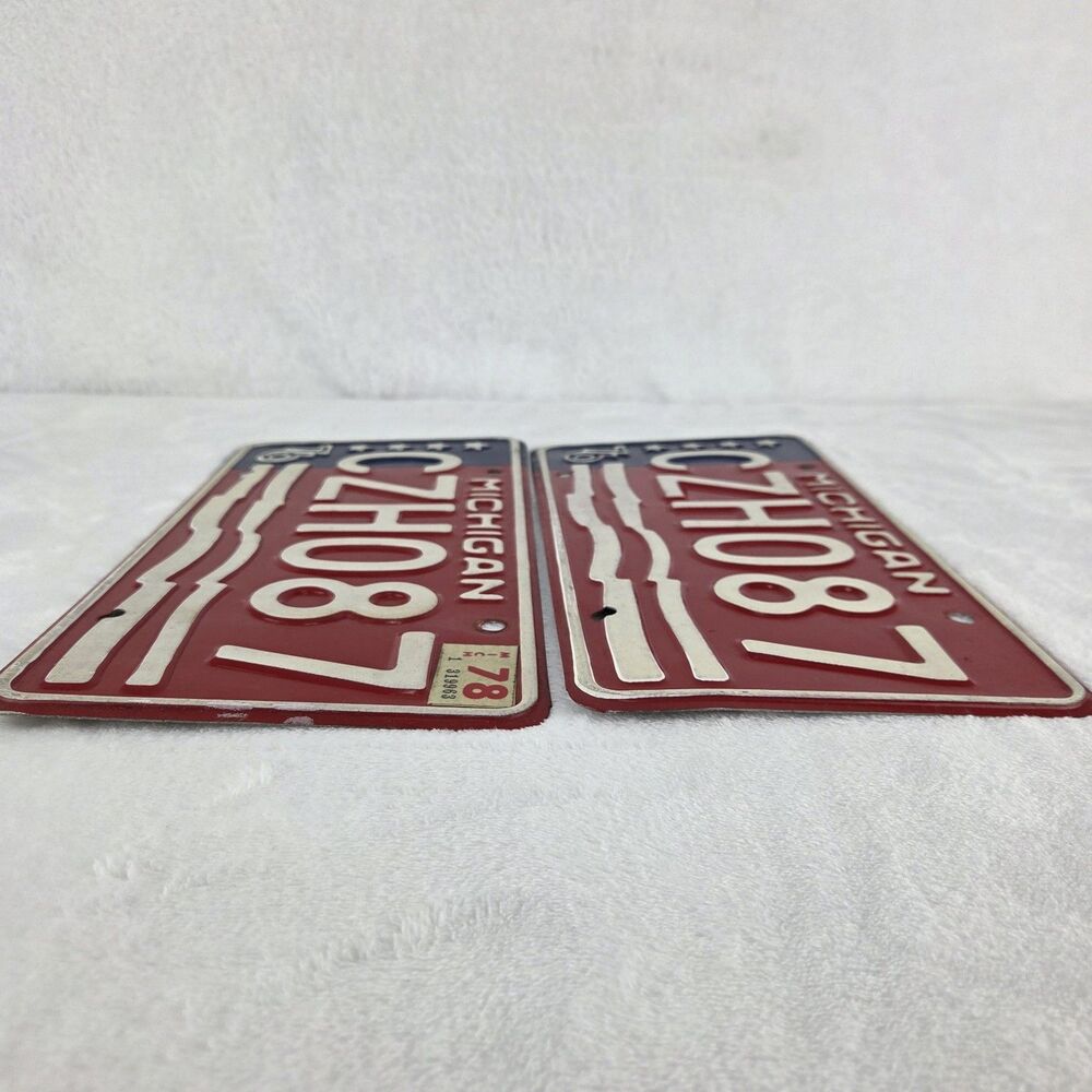 Vintage 1976 Michigan Bicentennial License Plate Pair CZH087 Matching Set - Picture 5 of 6